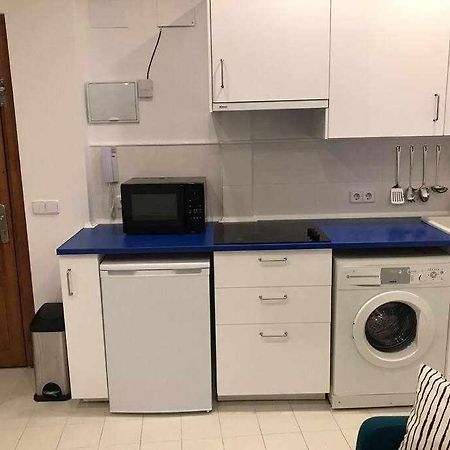 Un Genial Estudio En El Barrio Las Cortes Madrid Esterno foto